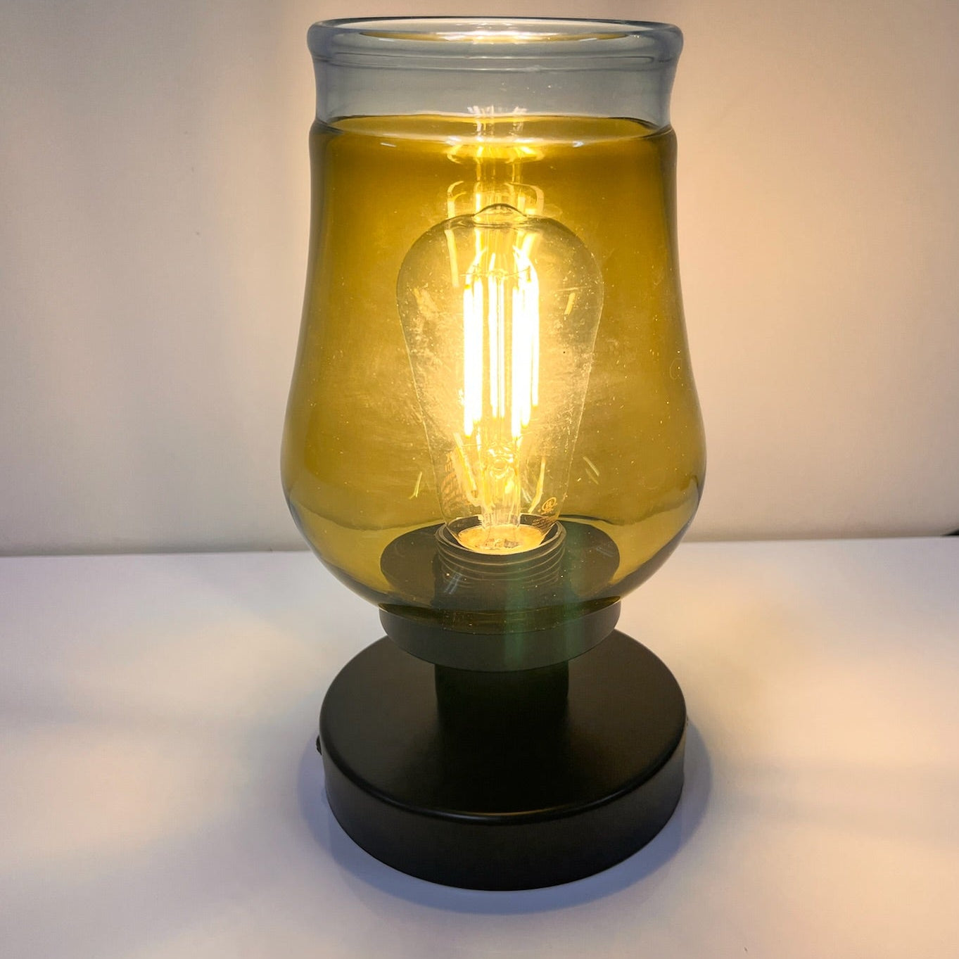 amber and blue light